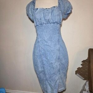 Denim puff sleeve dress